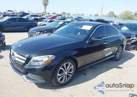 2017 Mercedes-Benz C 300 из США, поврежденный, VIN 55SWF4JB8HU192733